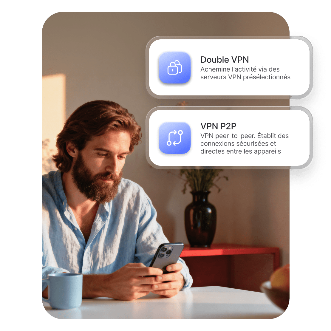 Une personne utilisant un Double VPN sur son téléphone portable pour protéger sa navigation en ligne.