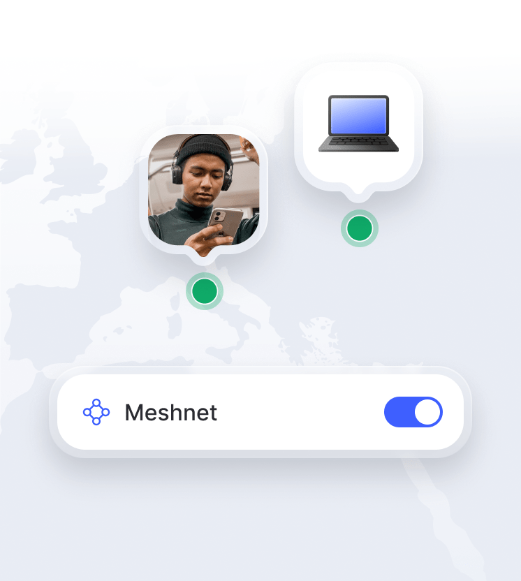 Una persona che usa Meshnet per connettersi da remoto al suo portatile.