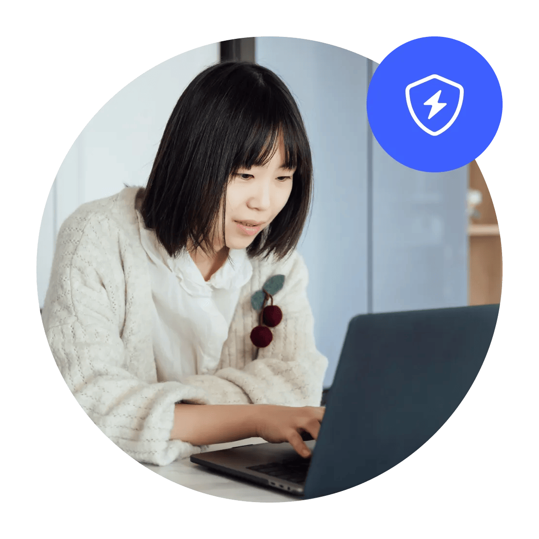 features/threat-protection/threat-protection-woman-laptop-shield-md@2x.png