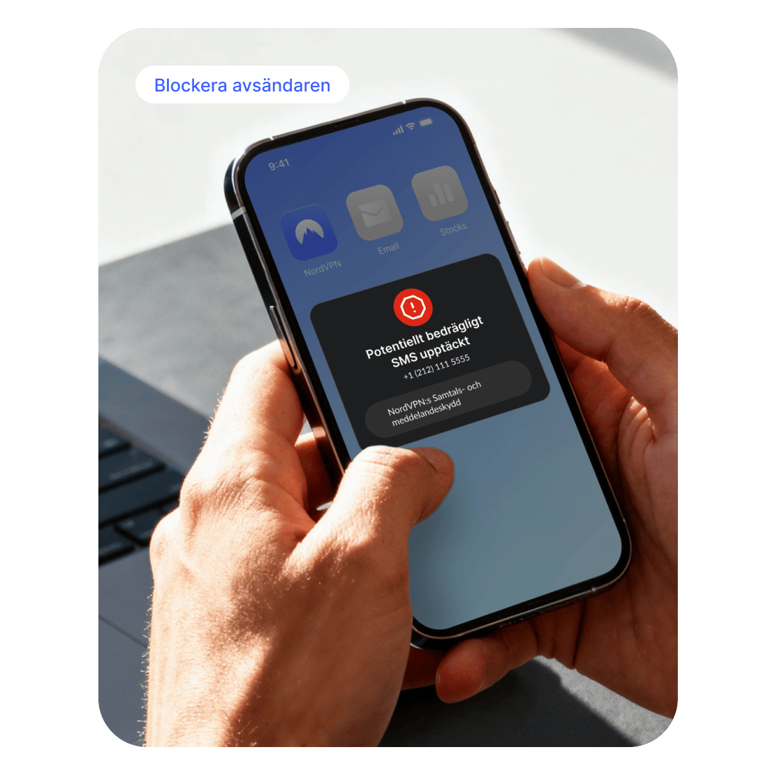 En person som får en varning från NordVPN:s Meddelandeskydd på sin smartphone.