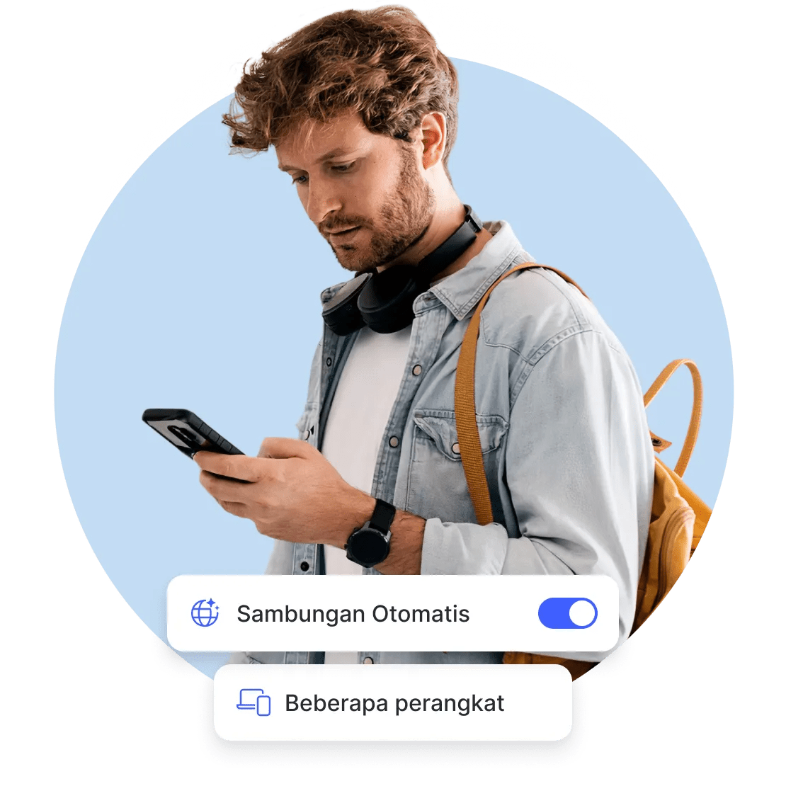 Seorang pria menggunakan fitur koneksi otomatis untuk melindungi semua perangkatnya.