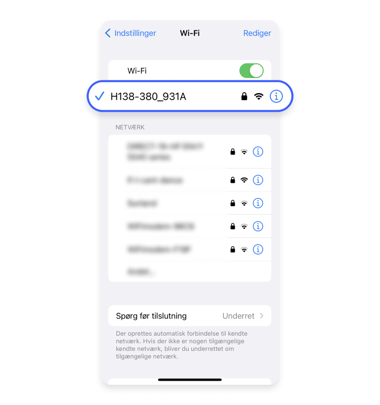 Sådan finder du SSID på iOS: Netværksnavnet (SSID) som du er forbundet til, vil være vist med et blåt fluetegn