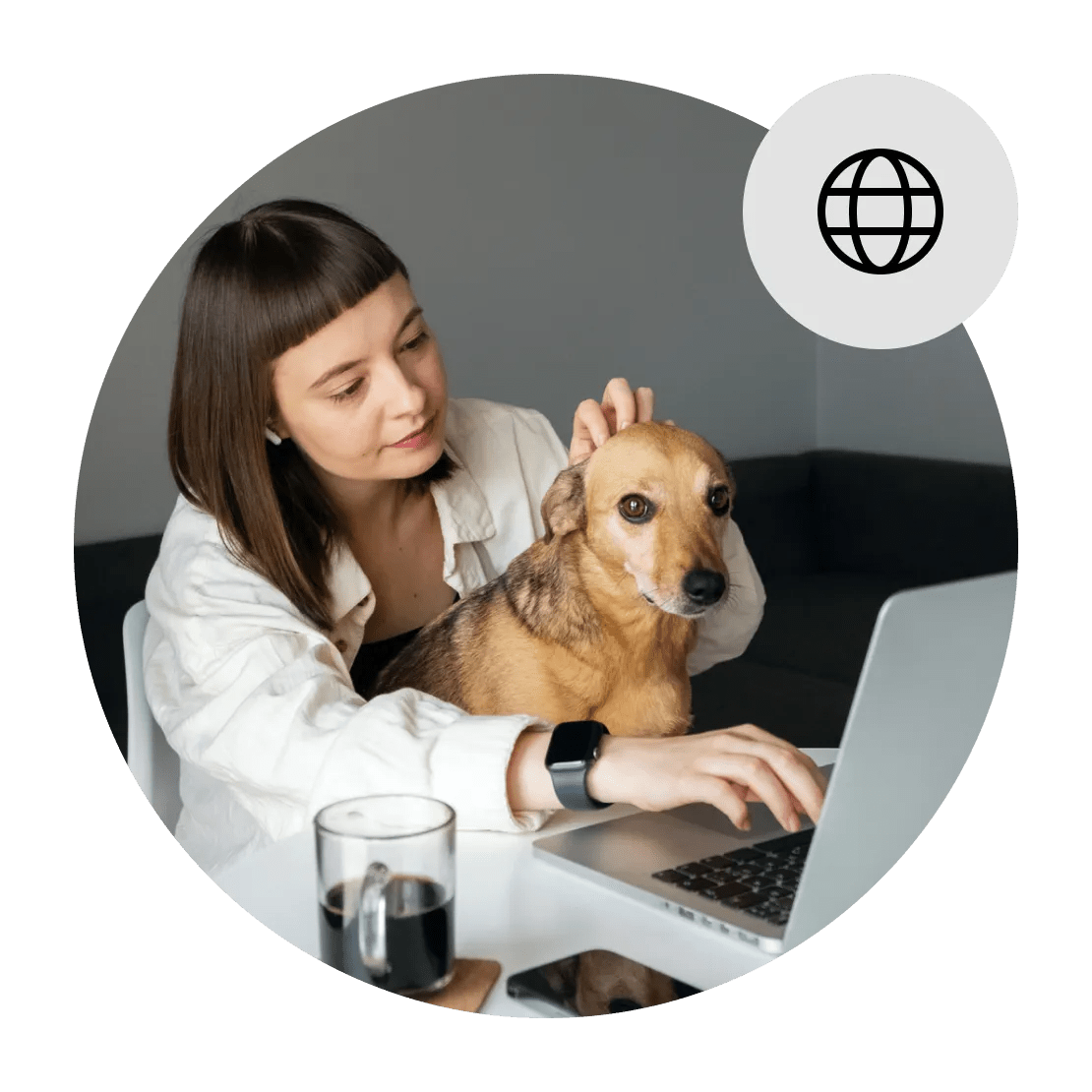 女子使用擁有數千台快速伺服器的 Chromecast 版 VPN。