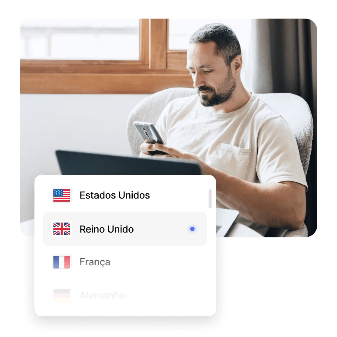 Um homem navegando conectado a um servidor de VPN no Reino Unido