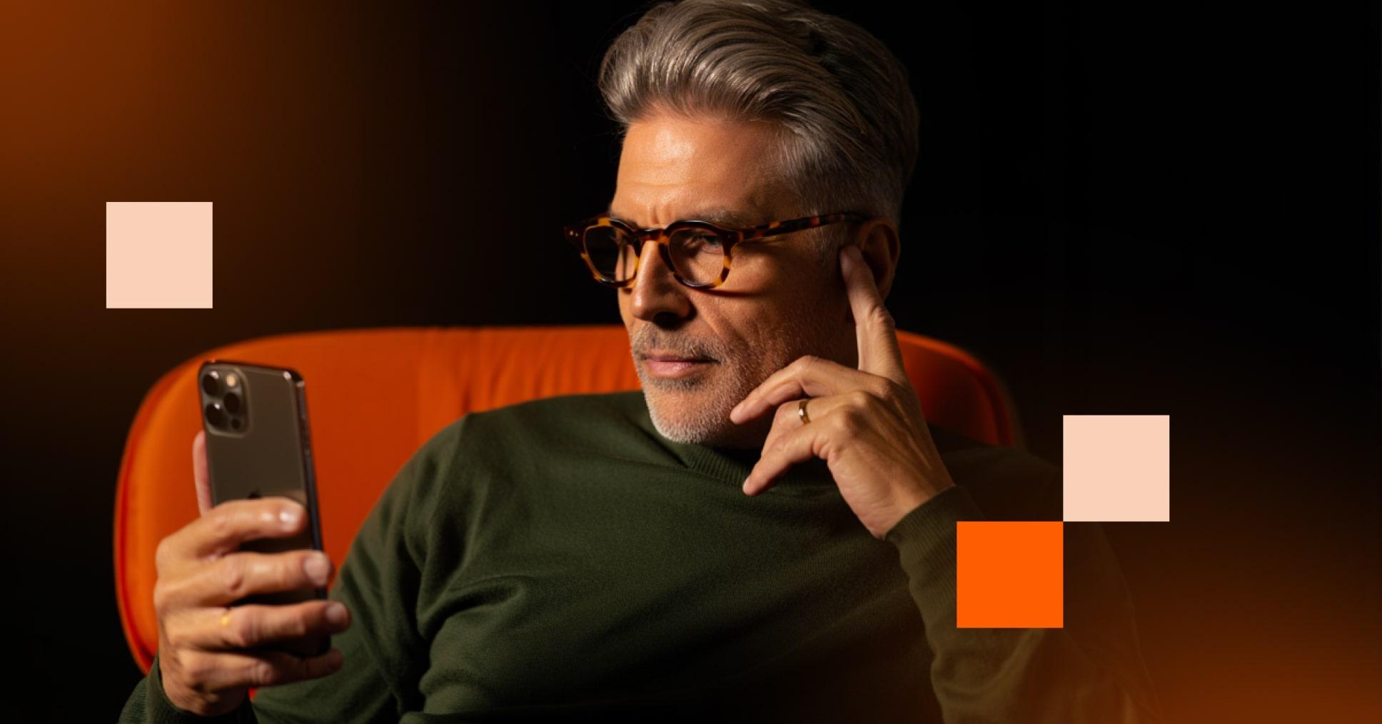 How can you spot identity theft by looking at the personal section of your credit report?