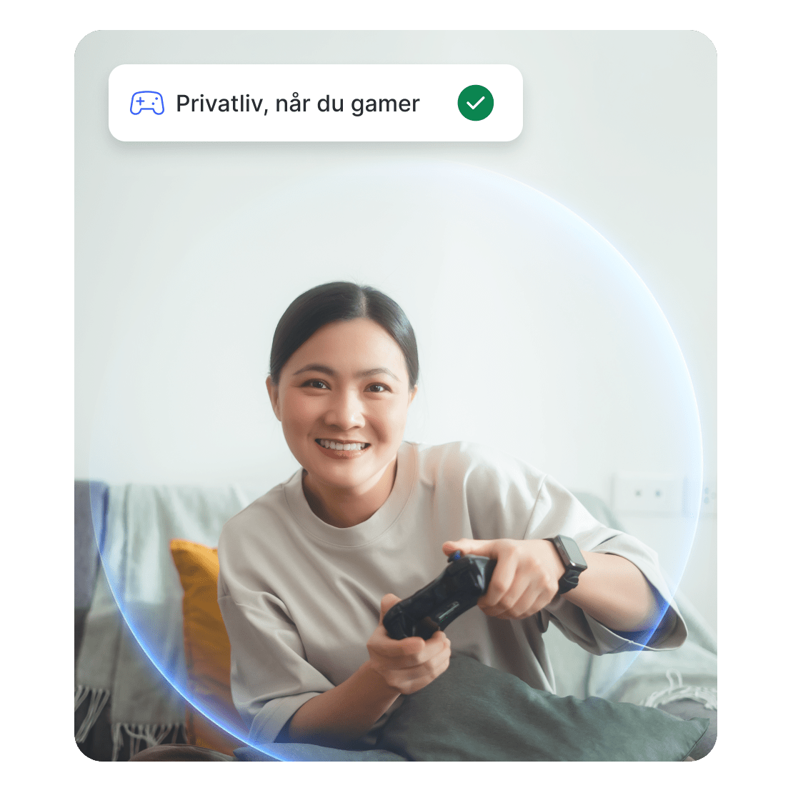 En kvinde, der holder en spilkontrolenhed.