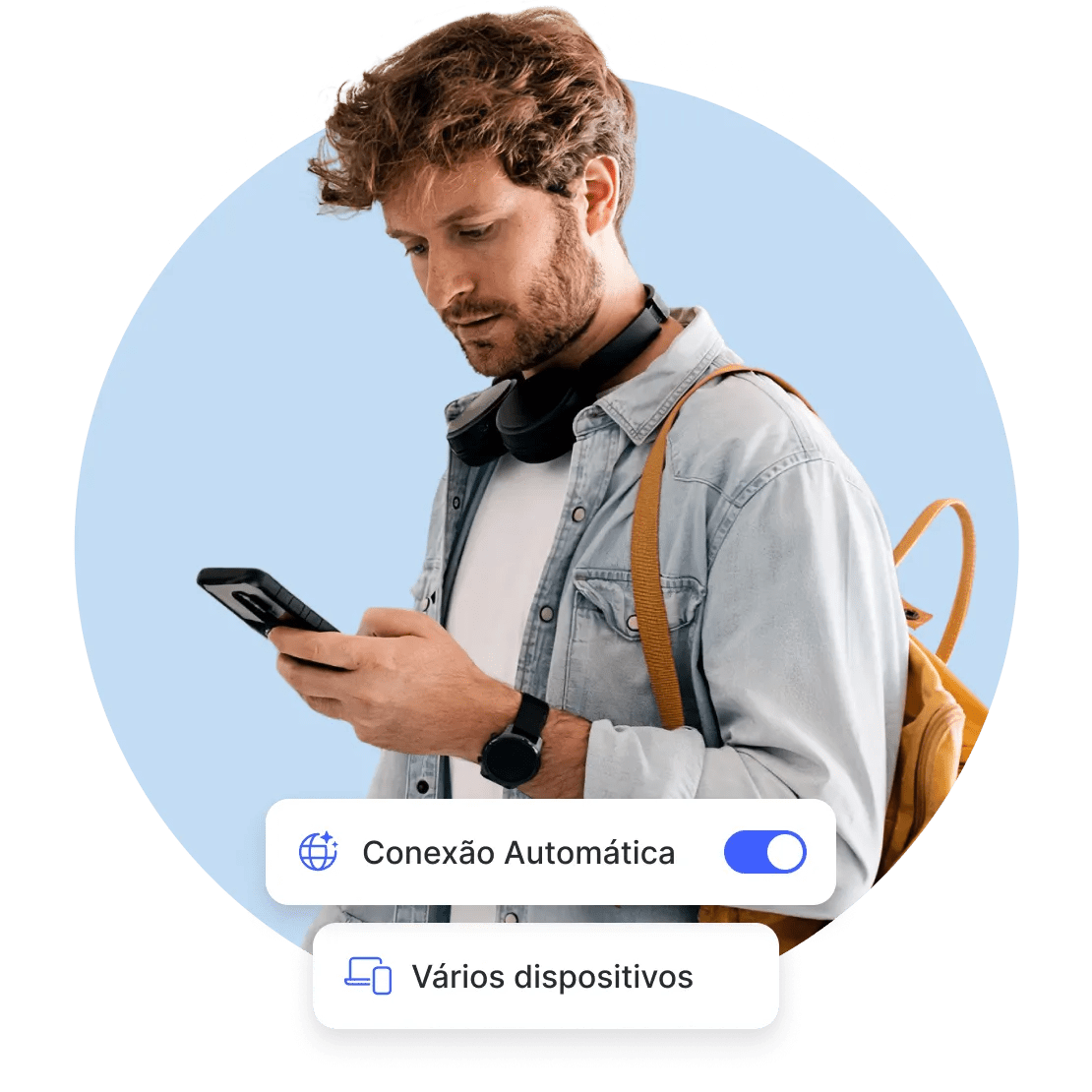 Um homem usa o recurso de conexão automática para proteger todos os seus dispositivos.