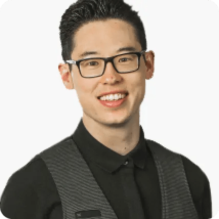 Dennis-Kenji 是布萊梅應用科學大學的資訊科技安全法教授。