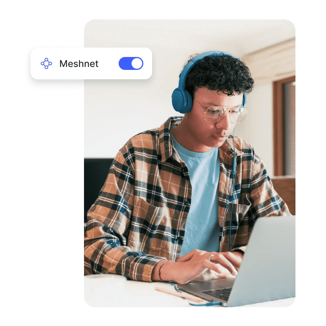 Orang memainkan game multipemain di LAN dengan Meshnet aktif