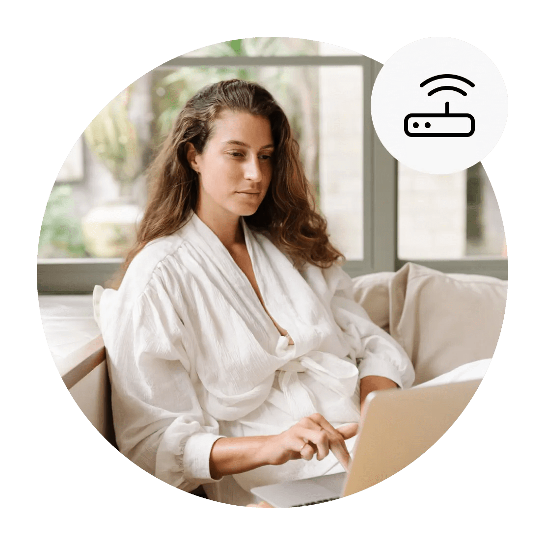 Жінка налаштовує NordVPN на пристрої Chromecast за допомогою віртуального VPN-маршрутизатора.