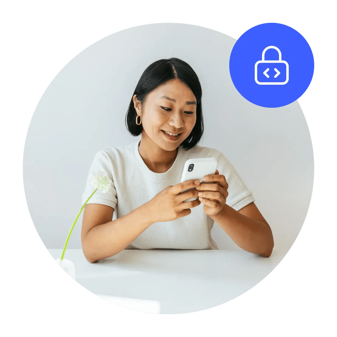 benefits/privacy/data-encryption-woman-phone-vpn-md-ja@2x.png
