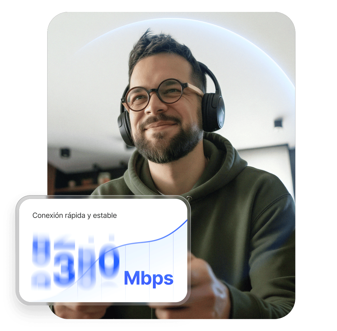 Una persona juega videojuegos en su computadora con la protección de NordVPN activada.