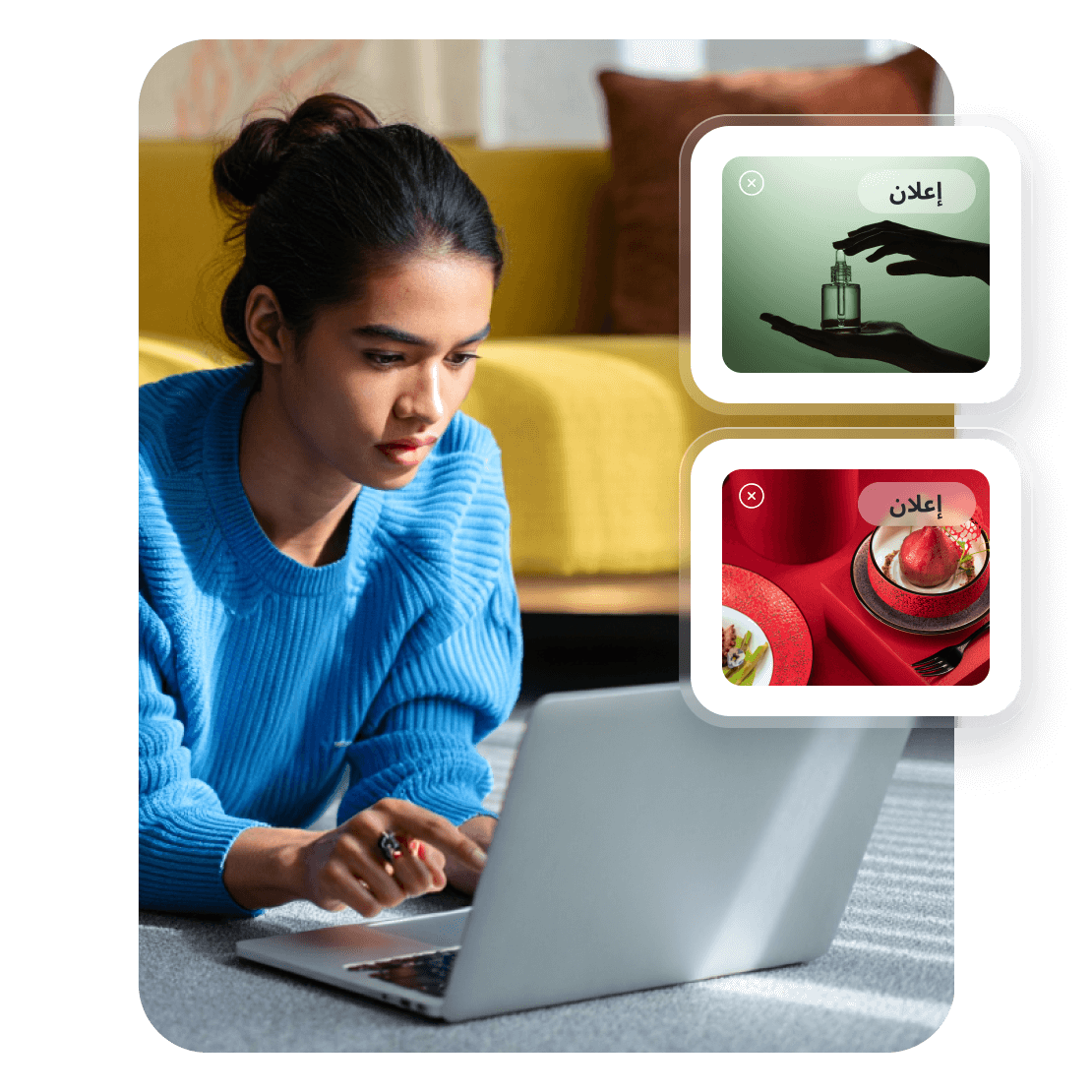 امرأة تفكر في استخدام أداة حظر الإعلانات للتخلص من الإعلانات المنبثقة أثناء تصفح الإنترنت.