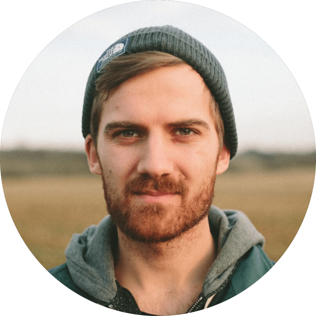 Johnny Harris nutzt NordVPN, um sicher zu surfen.